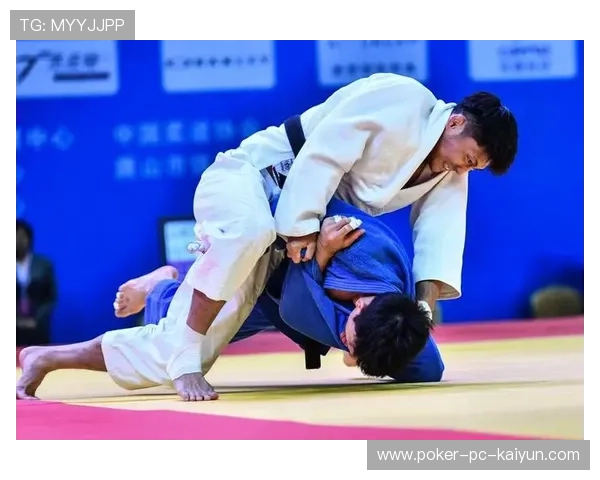 柔道比赛：巧妙技艺征服全场，柔道比赛现场